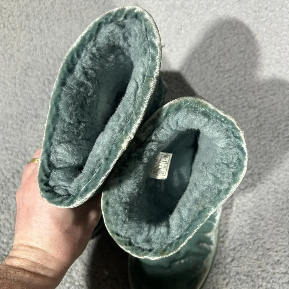 UGG Womens Classic Short II Green Suede Pull-On Snow Boots Size 5